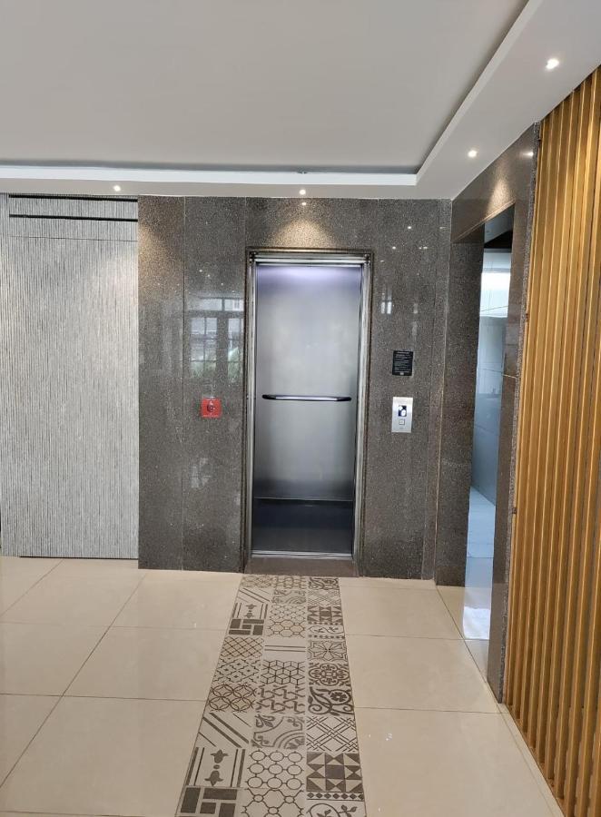 Regenta Inn 4Th Block Koramangala Бангалор Экстерьер фото